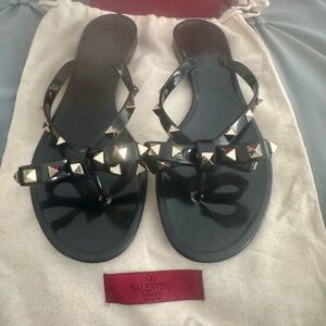 Authentic Valentino Garvani Black Rock Stud Flip Flops Size 38
